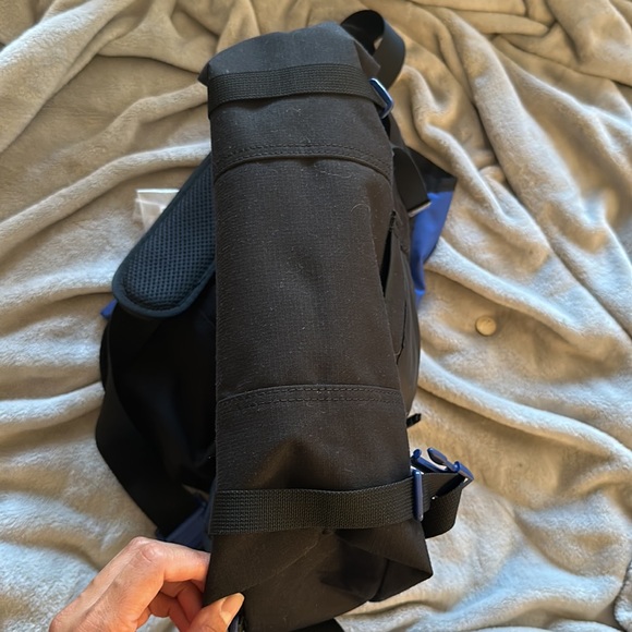 timbuk2 lifgtweight flight messenger bag Lightweight  Luggage Online If you want to go further faster Timbuk2 Flight Classic 9-21L Messenger